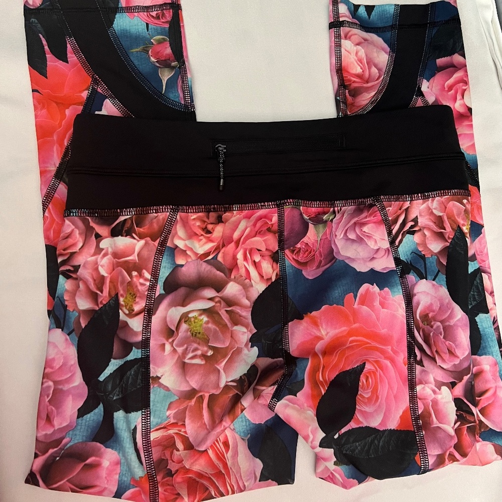 Lululemon Rare floral leggings Size 6